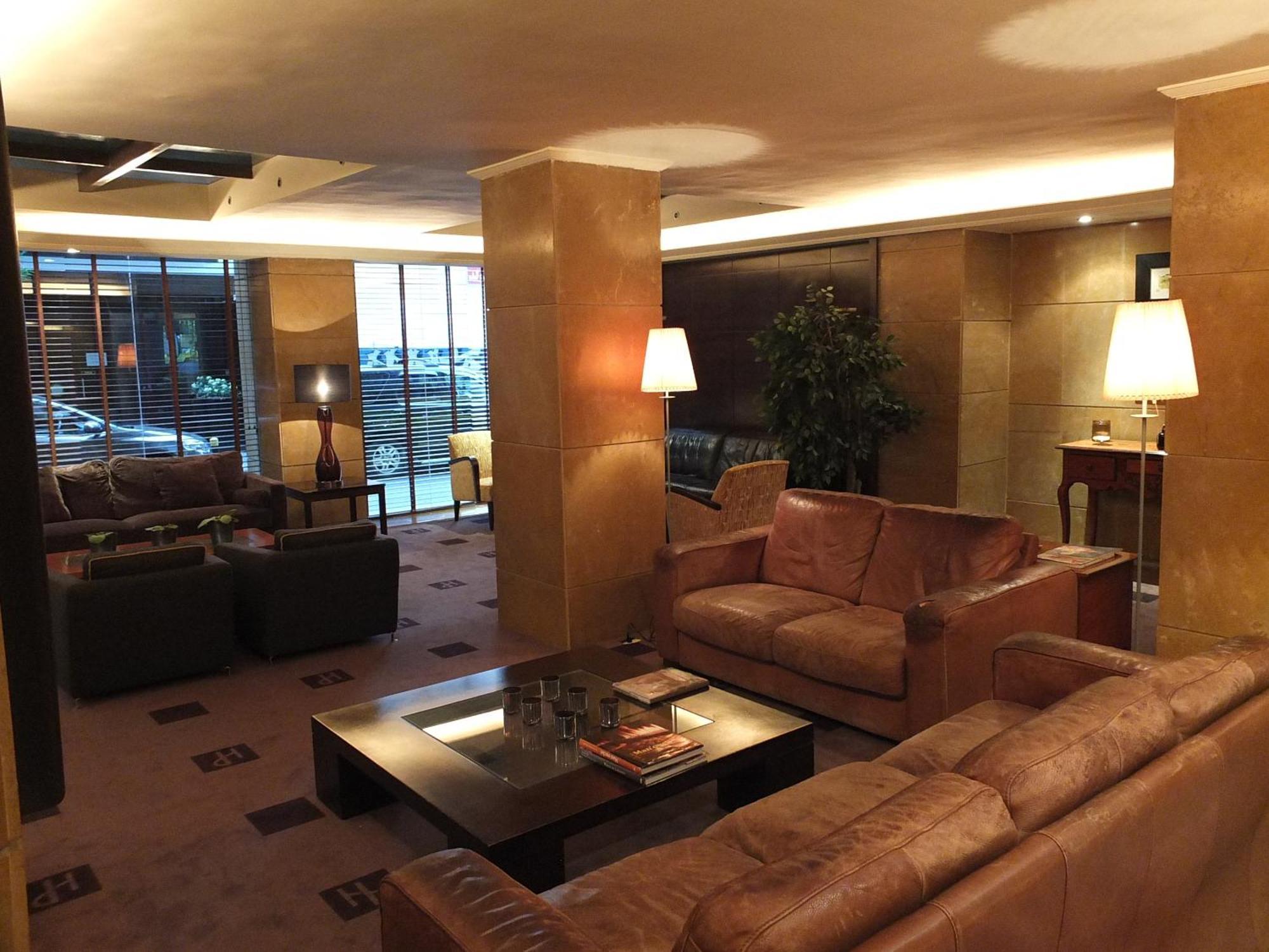 Plaza Hotel Бейрут Екстер'єр фото