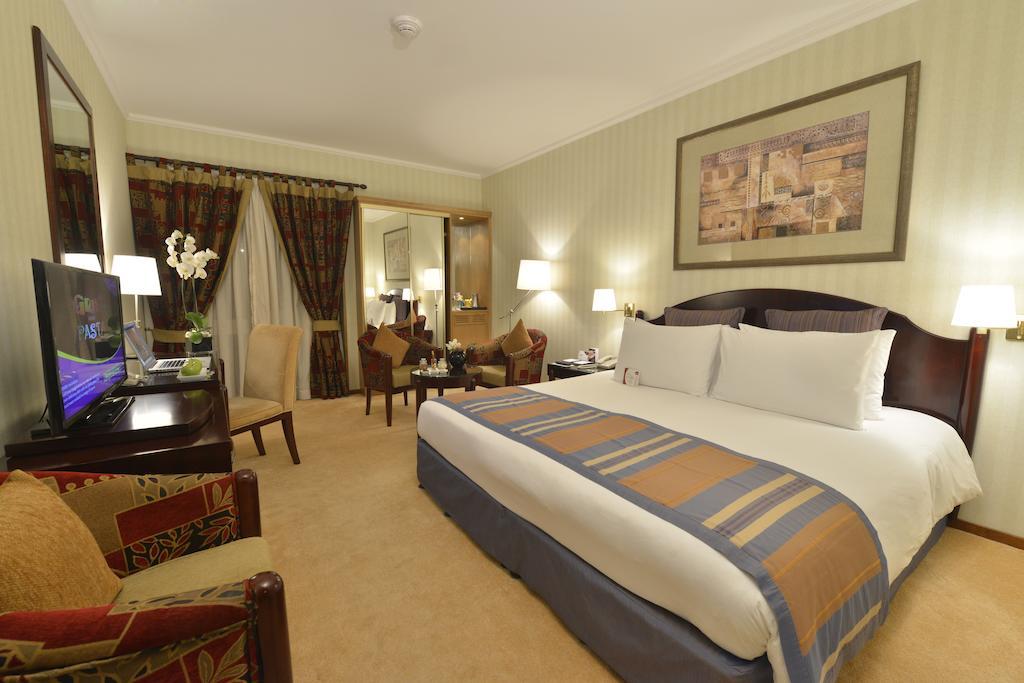 Plaza Hotel Бейрут Екстер'єр фото