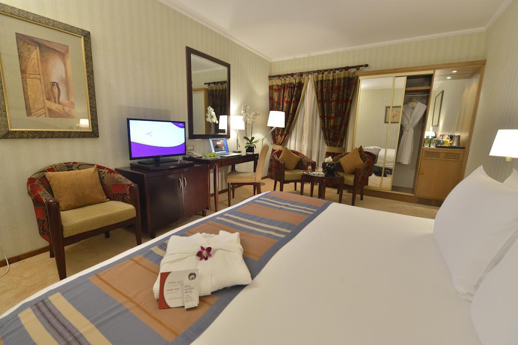 Plaza Hotel Бейрут Екстер'єр фото