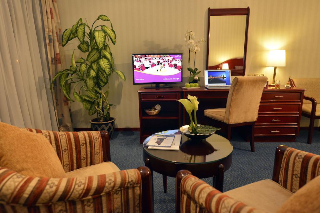 Plaza Hotel Бейрут Екстер'єр фото